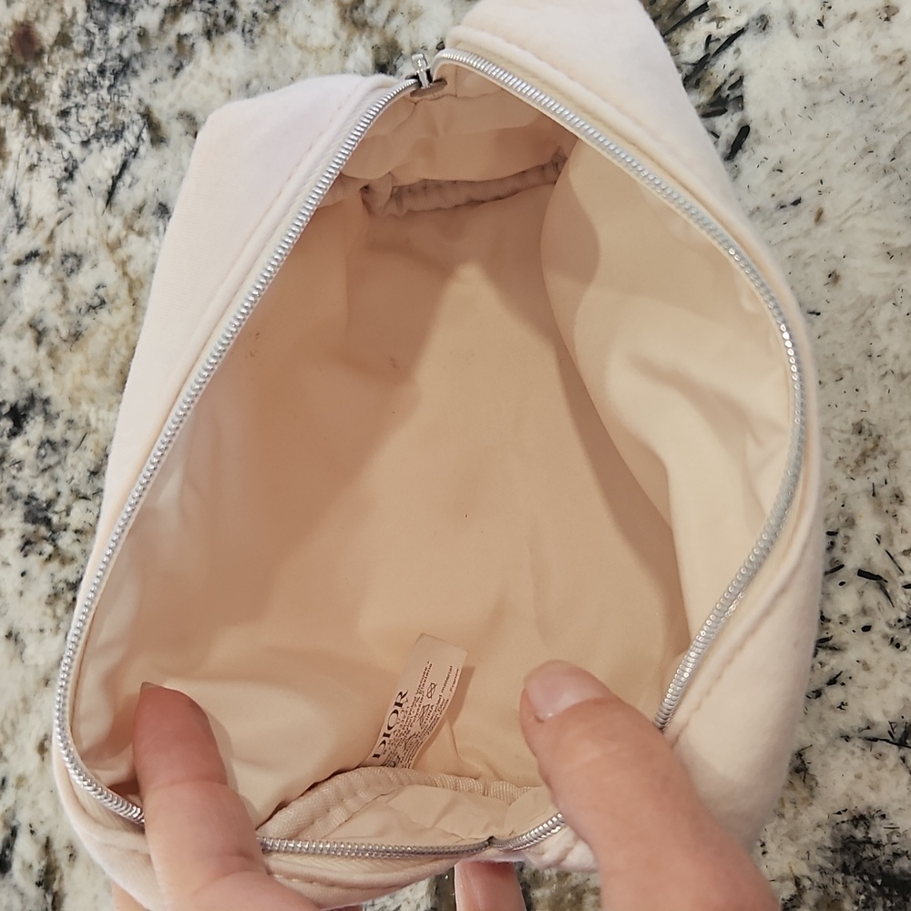 Dior Soft Pink Cosmetic Bag - Picture 4 of 7